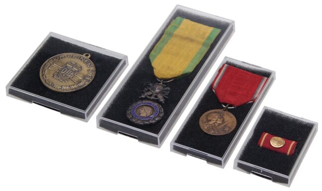 Karp ordenile, medalile või aumärgile